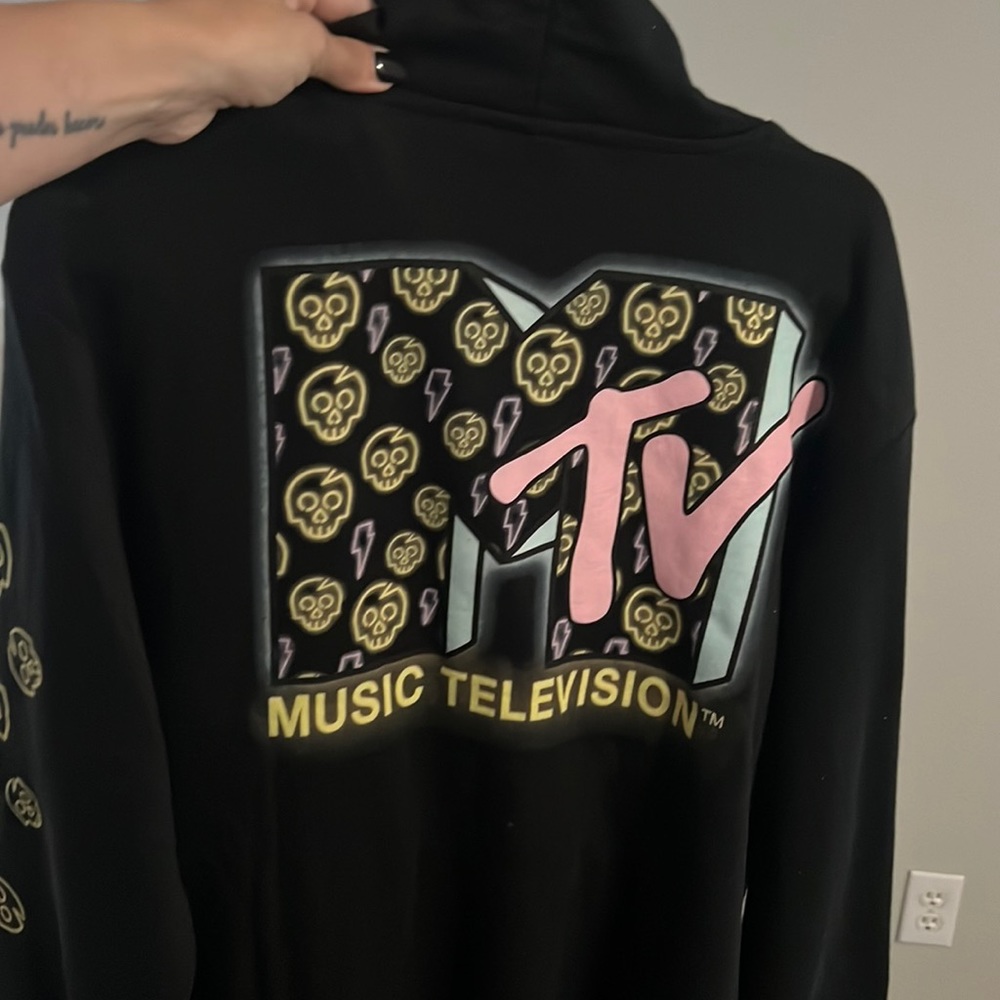 New mtv hoodie never worn
